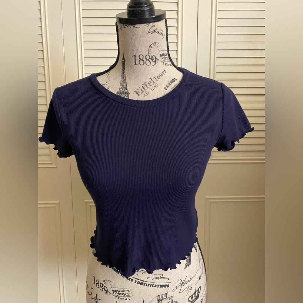 Forever 21 navy blue lettuce hem cropped baby tee